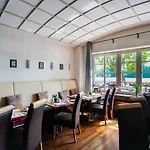 Hotel Am Schloss Biebrich